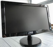 Монитор ЖК PHILIPS 196V4L 18.5